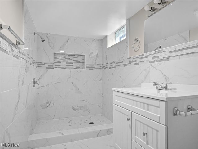 111 Ohltown Road, Youngstown, OH 44515