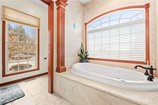 6430 Great Court Circle NW, Massillon, OH 44646