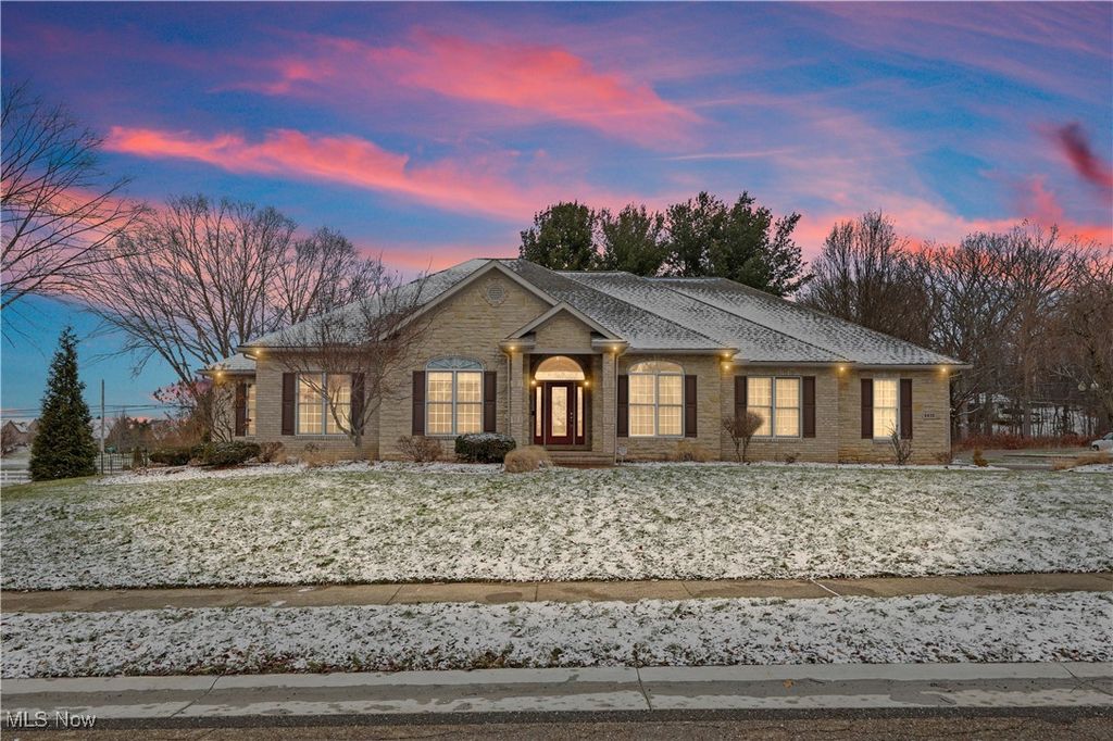 6430 Great Court Circle NW, Massillon, OH 44646
