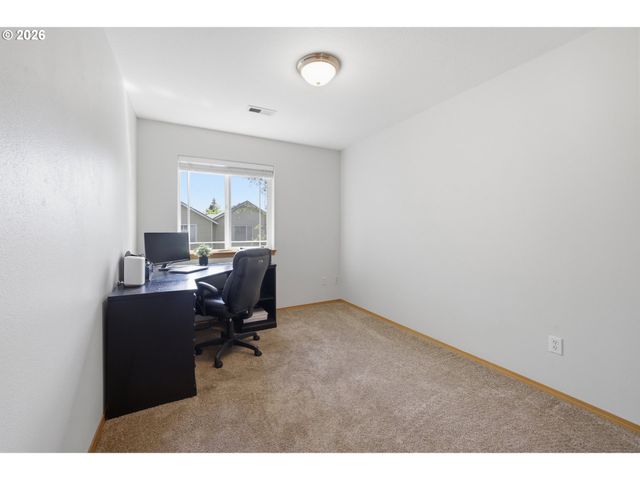 2320 Nw MEADOWS Dr, Mc Minnville, OR 97128