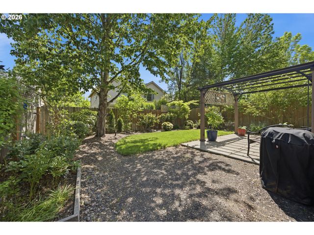 2320 Nw MEADOWS Dr, Mc Minnville, OR 97128