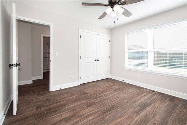 13741 Leigh Drive, Bonner Springs, KS 66012