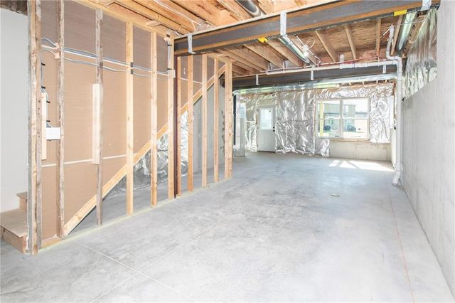 13741 Leigh Drive, Bonner Springs, KS 66012
