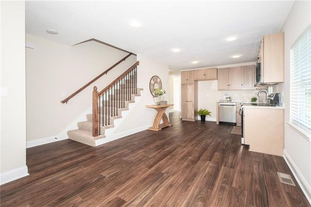 13741 Leigh Drive, Bonner Springs, KS 66012