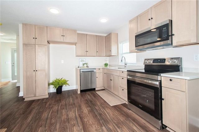 13741 Leigh Drive, Bonner Springs, KS 66012