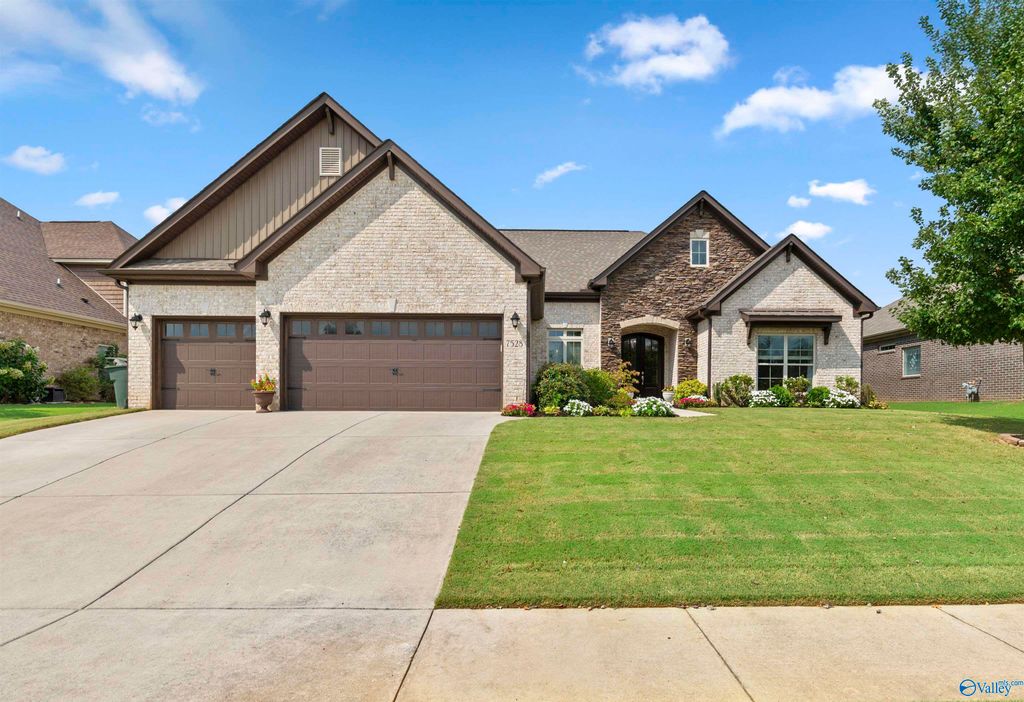 7528 Hadleigh Crest, Owens Cross Roads, AL 35763