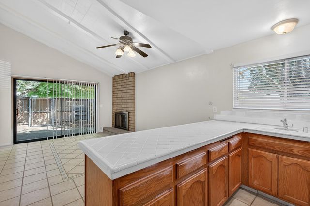 8187 La Riviera Dr, Sacramento, CA 95826