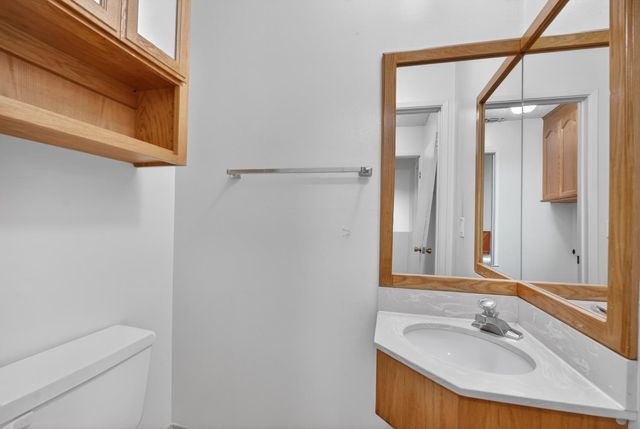 8187 La Riviera Dr, Sacramento, CA 95826