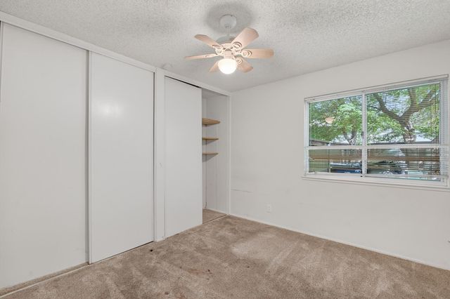 8187 La Riviera Dr, Sacramento, CA 95826