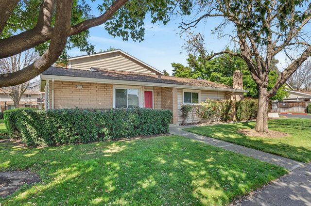 8187 La Riviera Dr, Sacramento, CA 95826