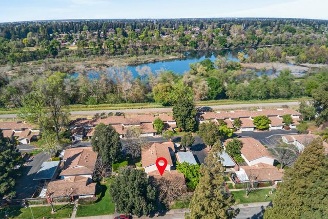 8187 La Riviera Dr, Sacramento, CA 95826