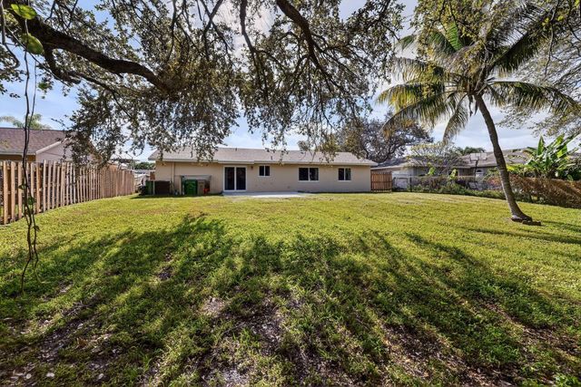 12541 SW 10th Court, Davie, FL 33325