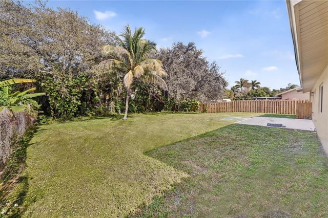 12541 SW 10th Court, Davie, FL 33325
