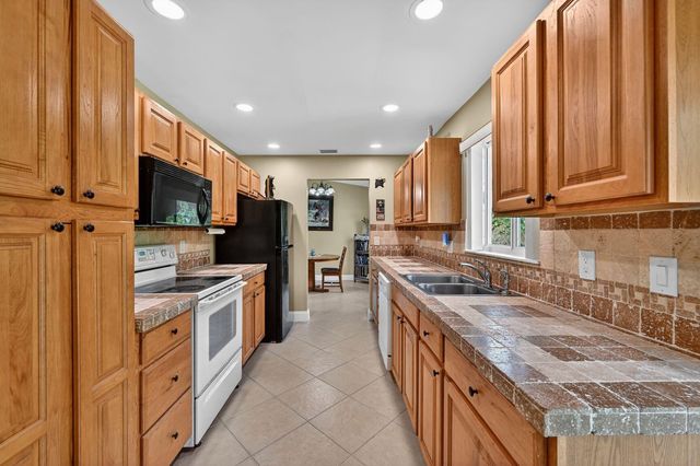 12541 SW 10th Court, Davie, FL 33325