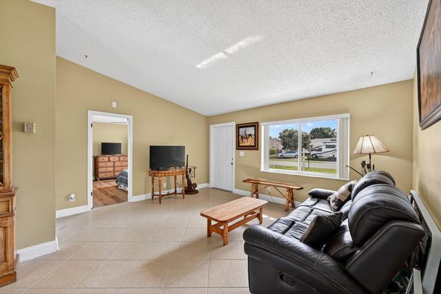 12541 SW 10th Court, Davie, FL 33325