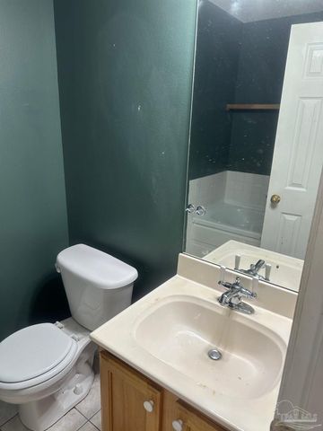 2026 Church St, Gulf Breeze, FL 32563