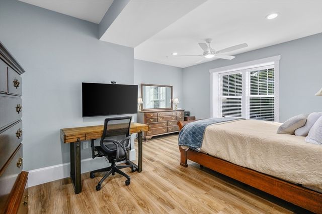 76 Court Street 6, Plymouth, MA 02360