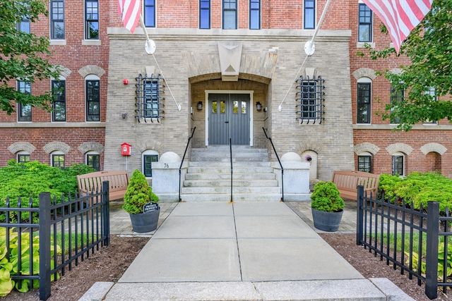 76 Court Street 6, Plymouth, MA 02360