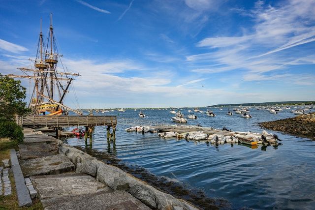 76 Court Street 6, Plymouth, MA 02360