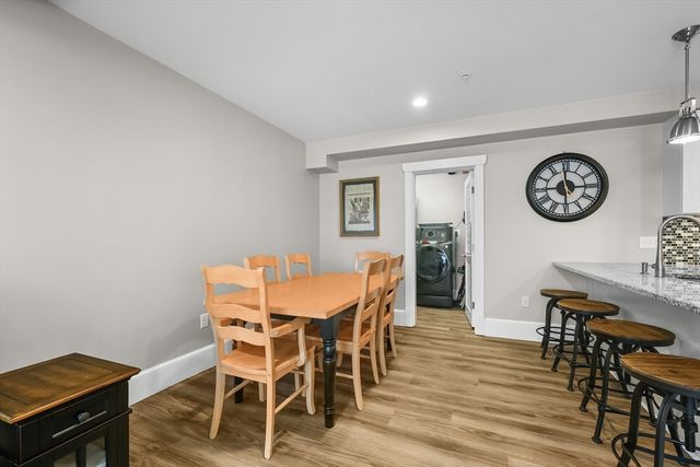 76 Court Street 6, Plymouth, MA 02360