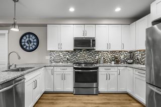76 Court Street 6, Plymouth, MA 02360