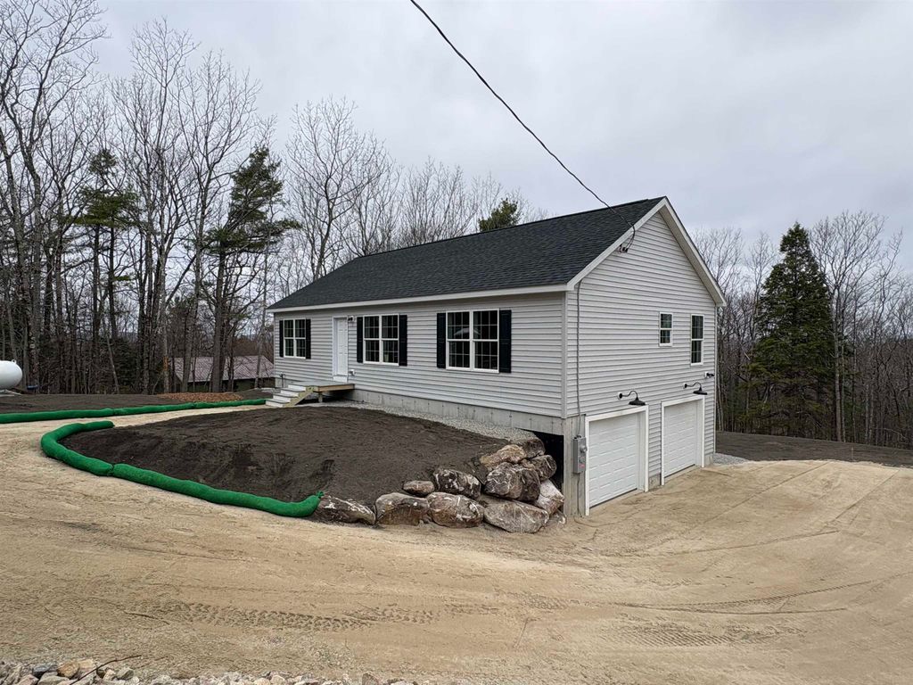12 Winsor Way, New Durham, NH 03855