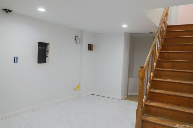 188 Forrest Place, Bay Shore, NY 11706