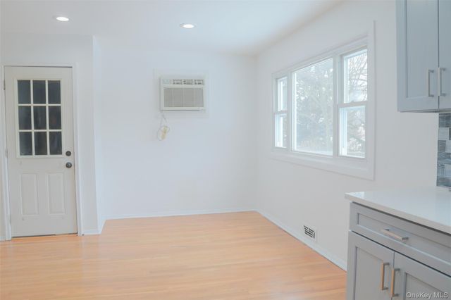 188 Forrest Place, Bay Shore, NY 11706