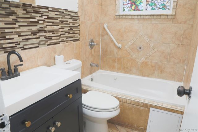 188 Forrest Place, Bay Shore, NY 11706