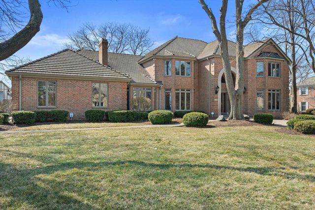 130 Lamplighter LANE, Wind Point, WI 53402