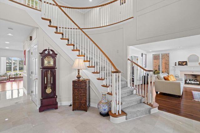 130 Lamplighter LANE, Wind Point, WI 53402