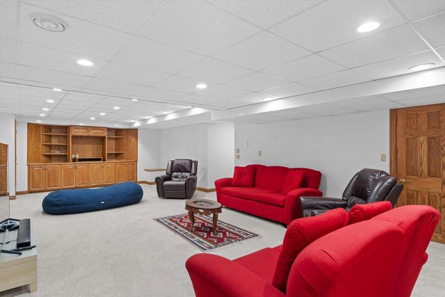 130 Lamplighter LANE, Wind Point, WI 53402