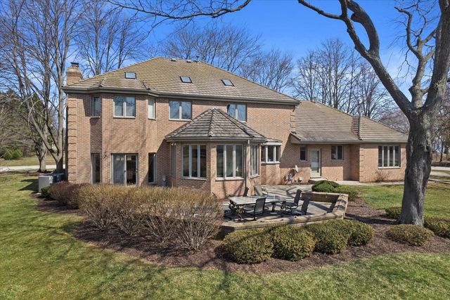 130 Lamplighter LANE, Wind Point, WI 53402