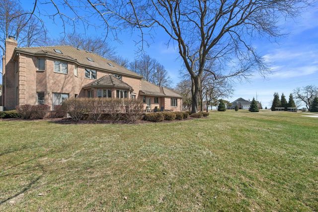 130 Lamplighter LANE, Wind Point, WI 53402
