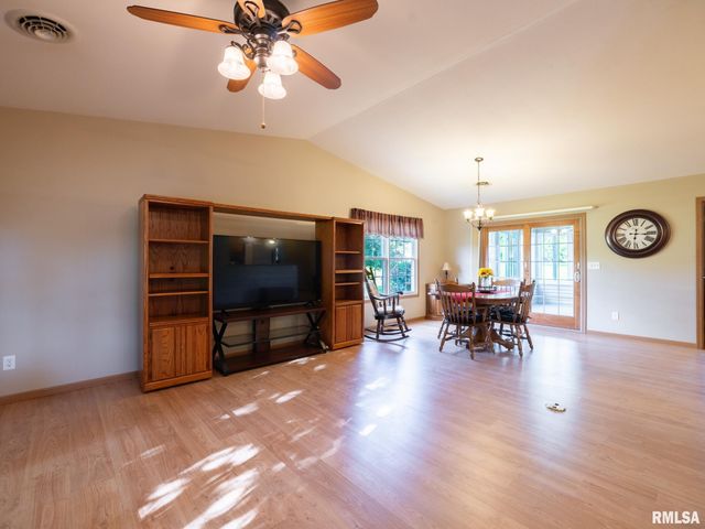 2726 GREENWAY Drive, Pekin, IL 61554