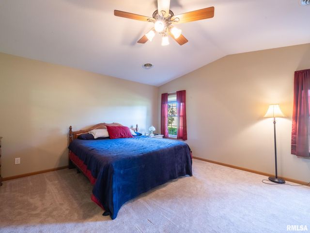 2726 GREENWAY Drive, Pekin, IL 61554