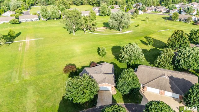 2726 GREENWAY Drive, Pekin, IL 61554