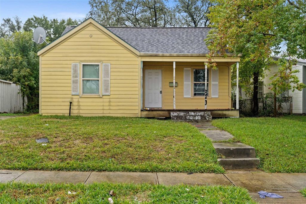 213 Olive Avenue, Pasadena, TX 77506