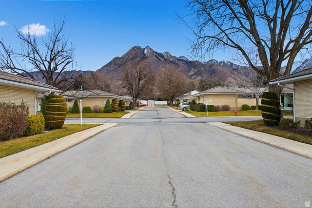 5164 S 1870 E, Holladay, UT 84117
