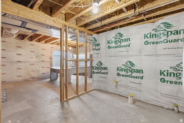 212 W WHITEWATER DR, Vineyard, UT 84059