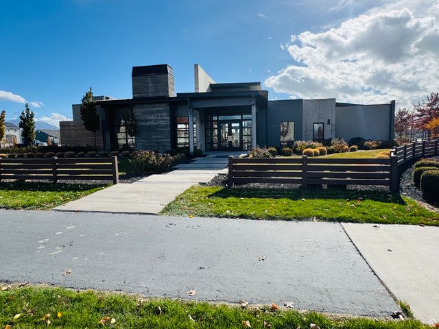 212 W WHITEWATER DR, Vineyard, UT 84059