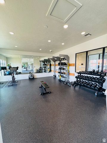 212 W WHITEWATER DR, Vineyard, UT 84059