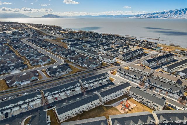 212 W WHITEWATER DR, Vineyard, UT 84059