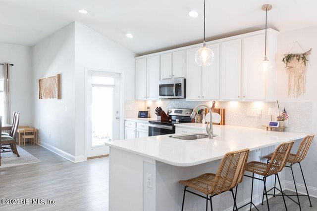 2135 FAIRWAY VILLAS Drive, Jacksonville, FL 32233