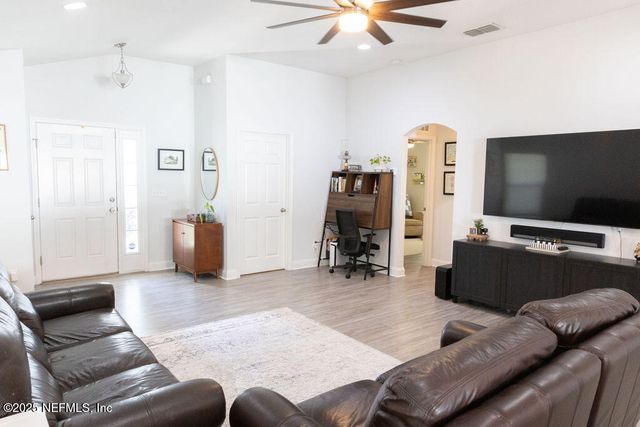 2135 FAIRWAY VILLAS Drive, Jacksonville, FL 32233