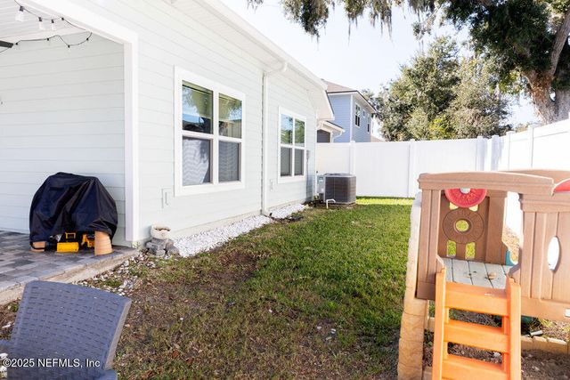 2135 FAIRWAY VILLAS Drive, Jacksonville, FL 32233