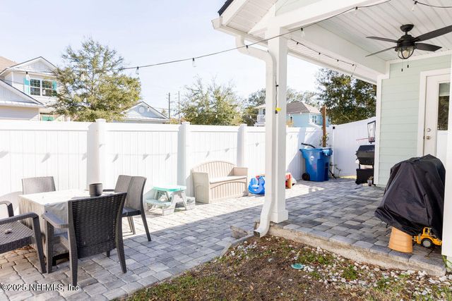 2135 FAIRWAY VILLAS Drive, Jacksonville, FL 32233