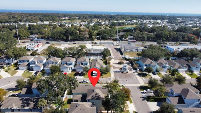 2135 FAIRWAY VILLAS Drive, Jacksonville, FL 32233