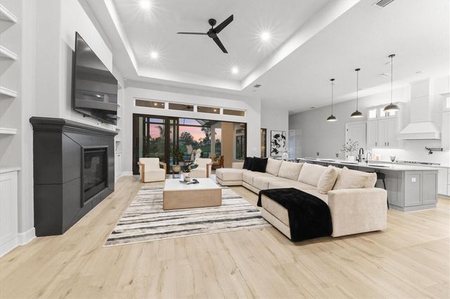 15013 MONTELLO WAY, Bradenton, FL 34211