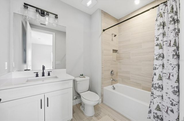 15013 MONTELLO WAY, Bradenton, FL 34211